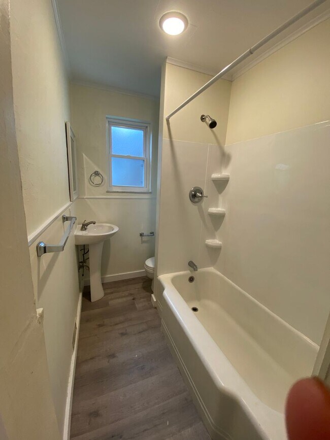 Building Photo - Updated 2BR Apartment with office now show...