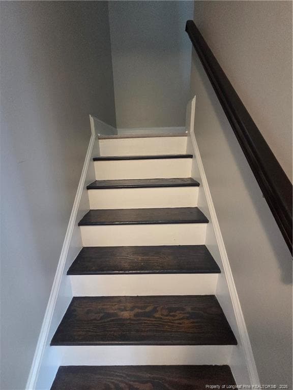 Building Photo - 220 Loxley Ln