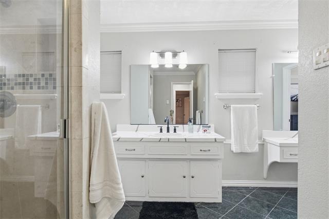 Building Photo - 3165 Darvany Dr