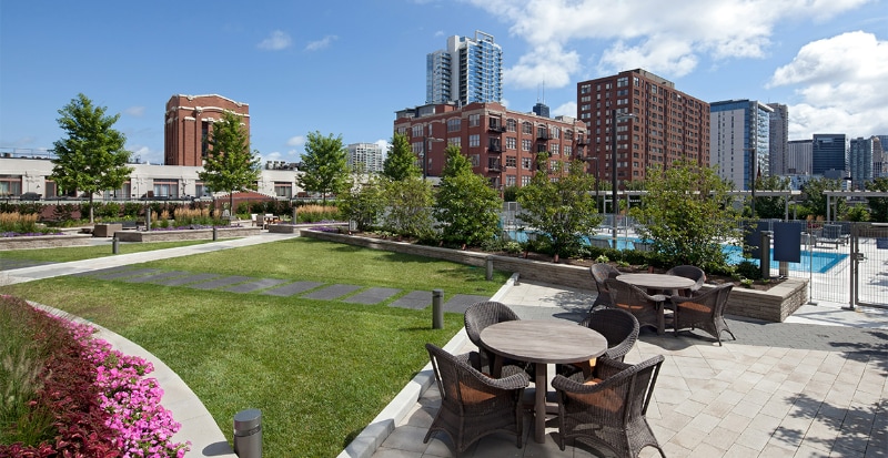 Building Photo - 353 W Hubbard St