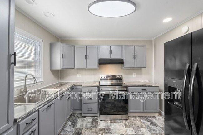 Building Photo - 911 Belinda St