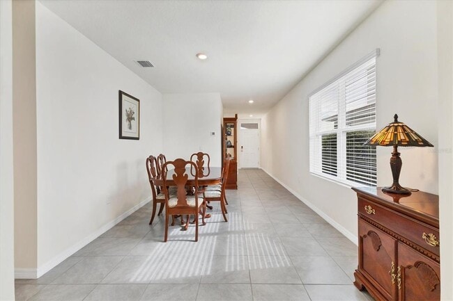 Building Photo - 3293 Hilltop Cir