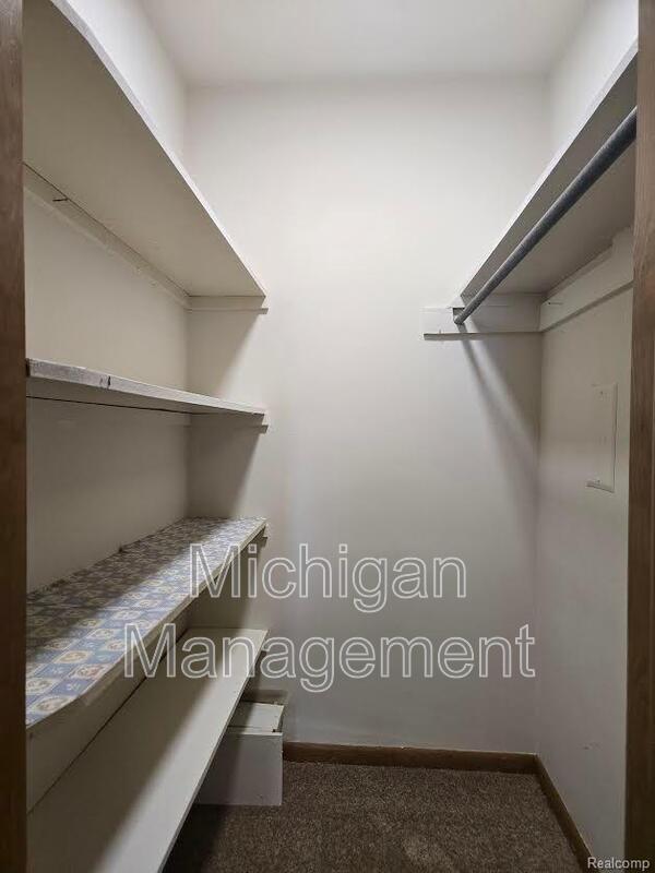 Building Photo - 20231 Kelly Rd