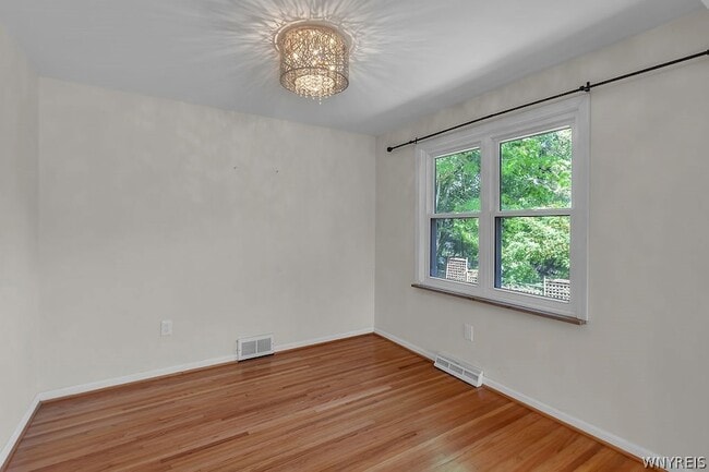 Building Photo - 69 Berryman Dr