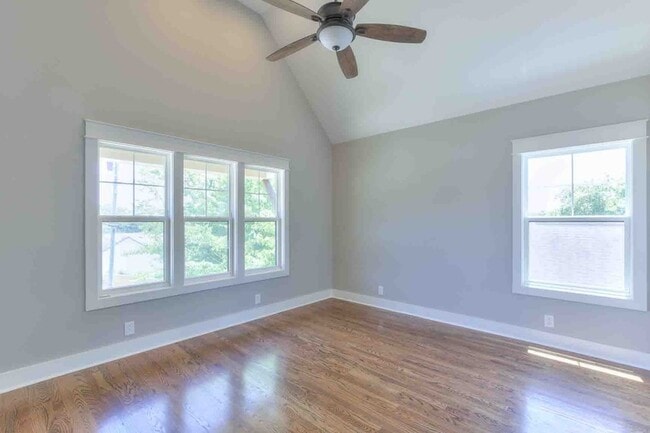 Building Photo - 2017 12th Ave N