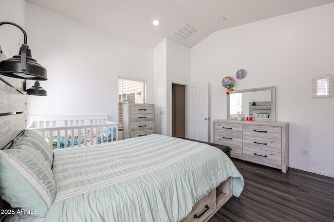 Building Photo - 13959 W Country Gables Dr