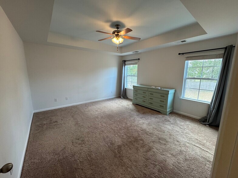 Building Photo - 440 Colony Lakes Dr