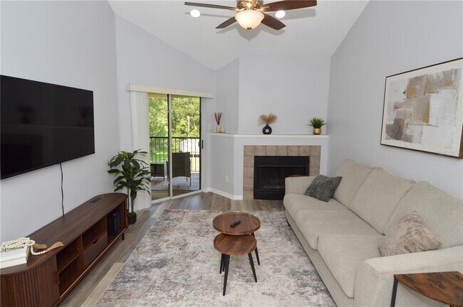 Building Photo - 8754 Mallard Reserve Dr