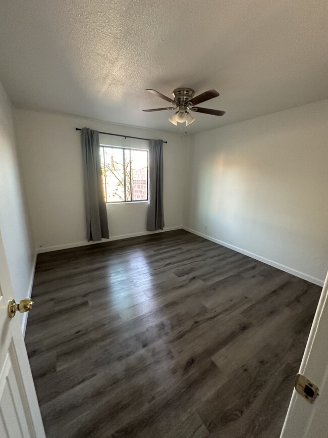 Main Bedroom - 826 W 9th St