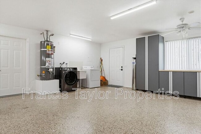 Building Photo - 29059 Meadow Glen Way W