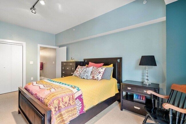 Building Photo - 257 Northampton St