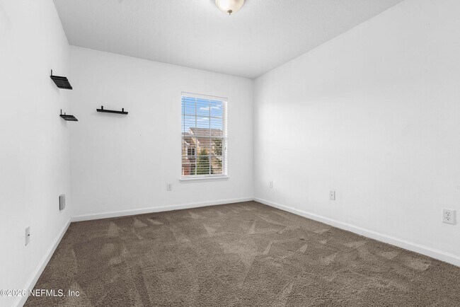 Building Photo - 3897 Lionheart Dr