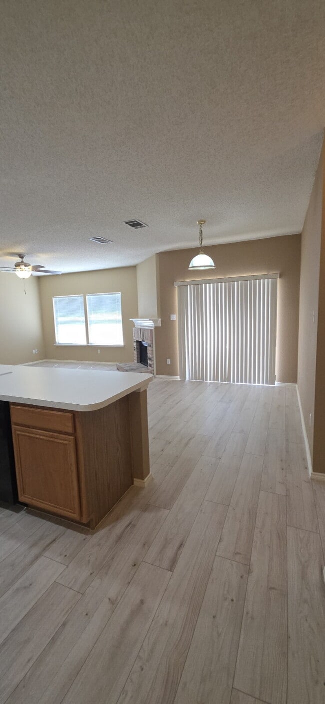 Building Photo - Beautifully Updated Arlington Home with Po...