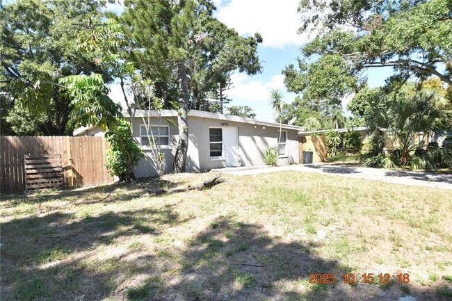 Building Photo - 9496 84th St