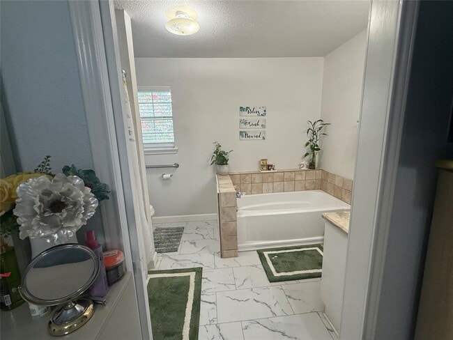 Building Photo - 968 Red Town Rd