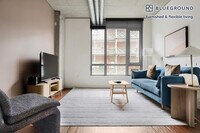 Building Photo - 624 Yale Ave N