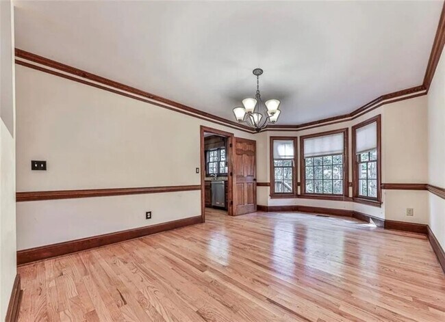 Building Photo - Spacious 5BR House in Snellville