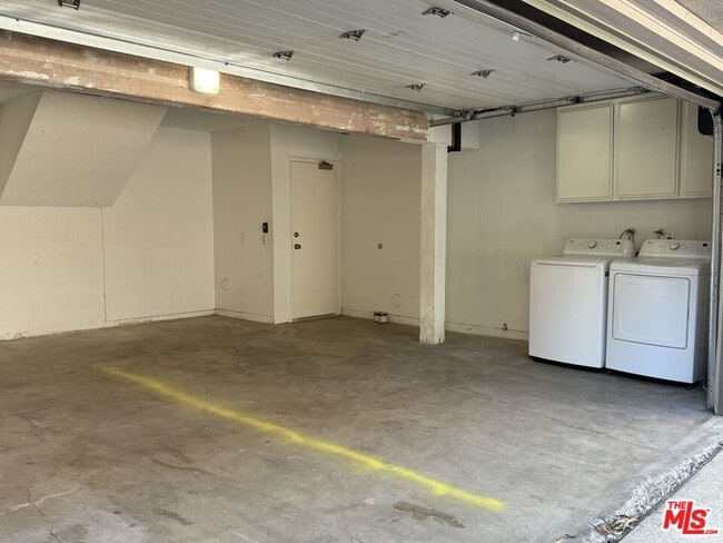 Building Photo - 4549 Alla Rd