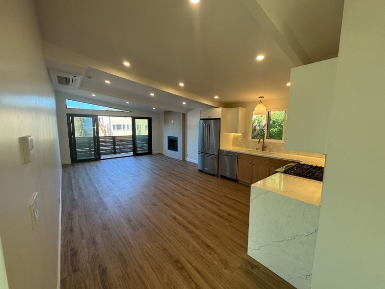 Building Photo - 110 Paseo De La Concha