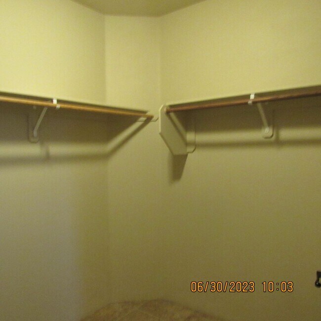 Building Photo - Beautiful Home with 57ft Boat Deep Garage! Can be rented Furnished or Unfurnished