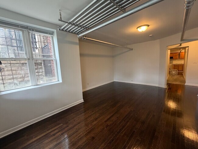 Building Photo - 5148 S Indiana Ave