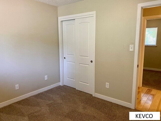 Building Photo - Remodeled Home With Huge Backyard