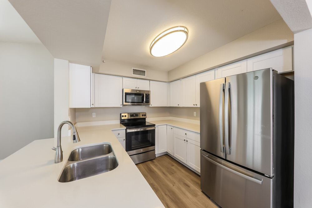 Building Photo - 8810 W Grovers Ave