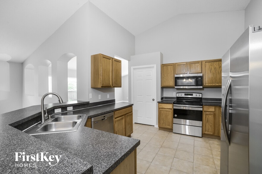 Building Photo - 5374 Florence Harbor Dr