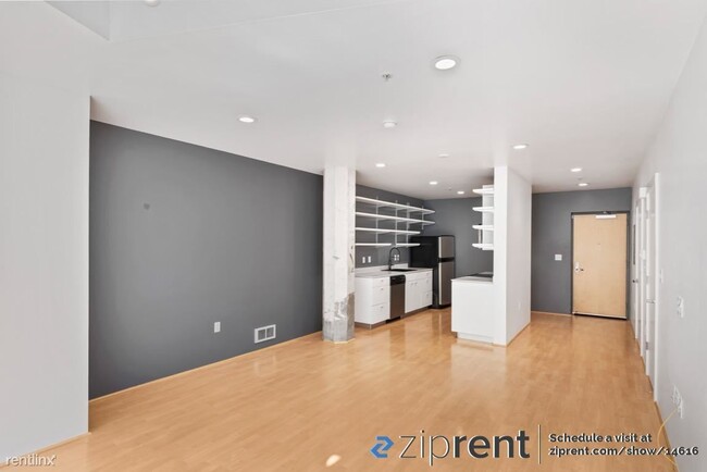 Building Photo - 1 br, 1.5 bath Condo - 1221 Pine Street, O...