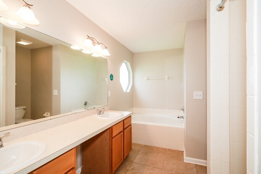 Building Photo - 535 Misty Morning Ct