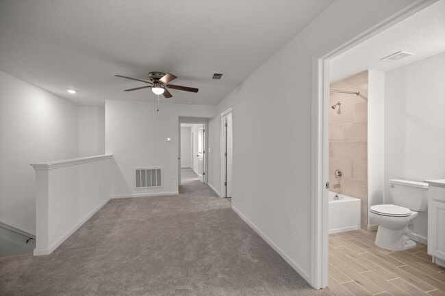 Building Photo - 3529 SE 37th Ct