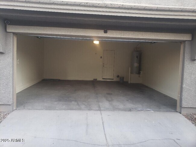 Building Photo - 5750 W Raymond St