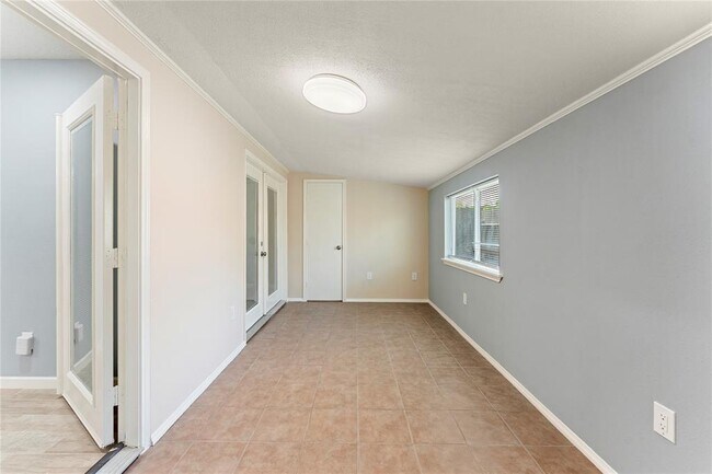 Building Photo - 1410 PI Cir