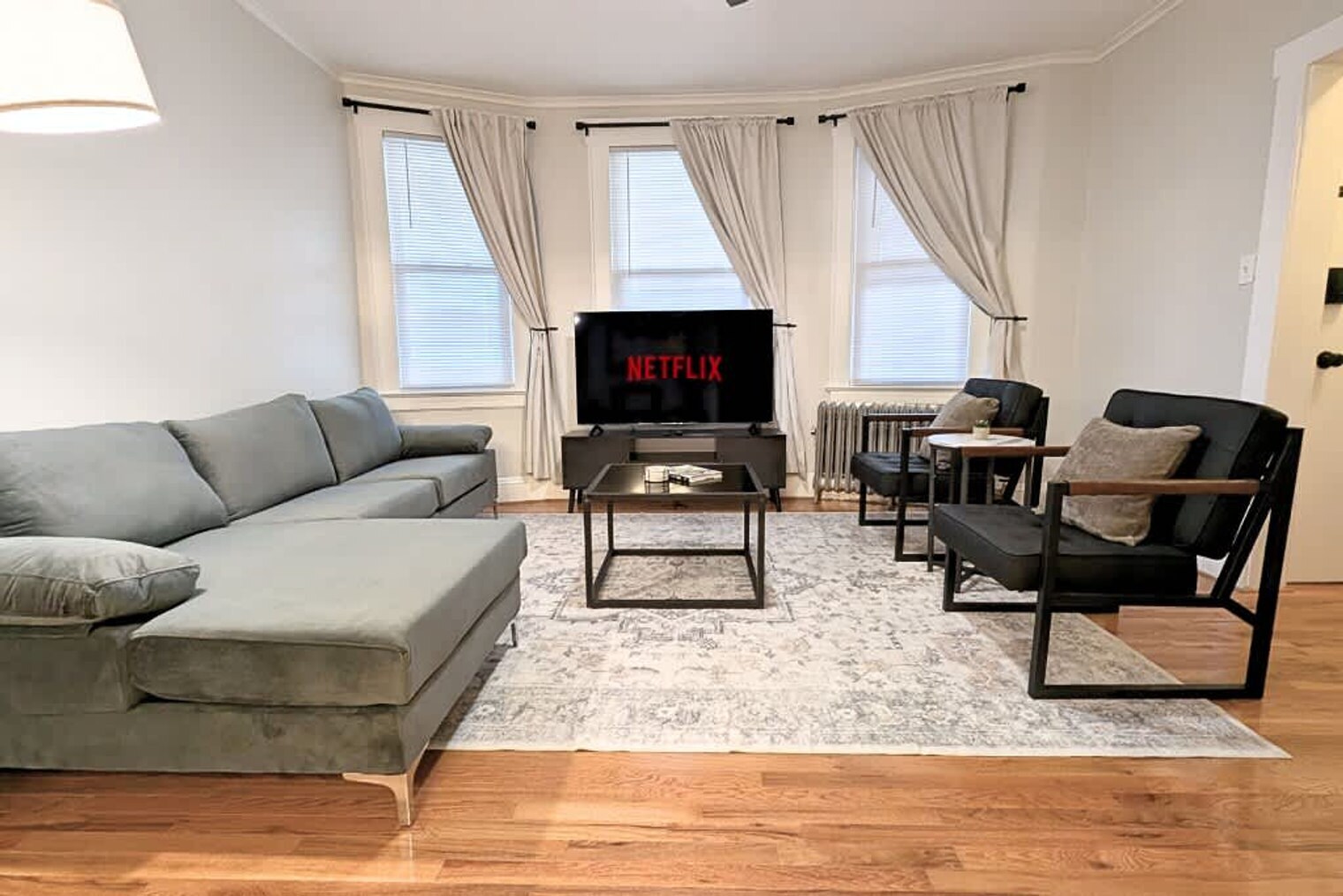 Building Photo - 205 S Essex Ave