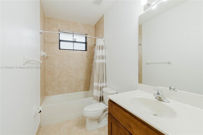 Building Photo - 9852 NW 10 Terrace