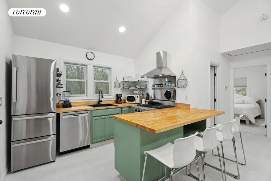 Building Photo - 22 Laurel Ln