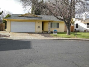 Building Photo - 247 Belford Pl