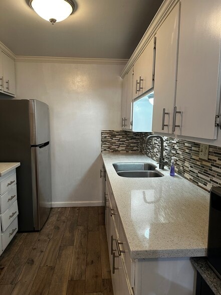 kitchen - 1770 Ximeno Ave