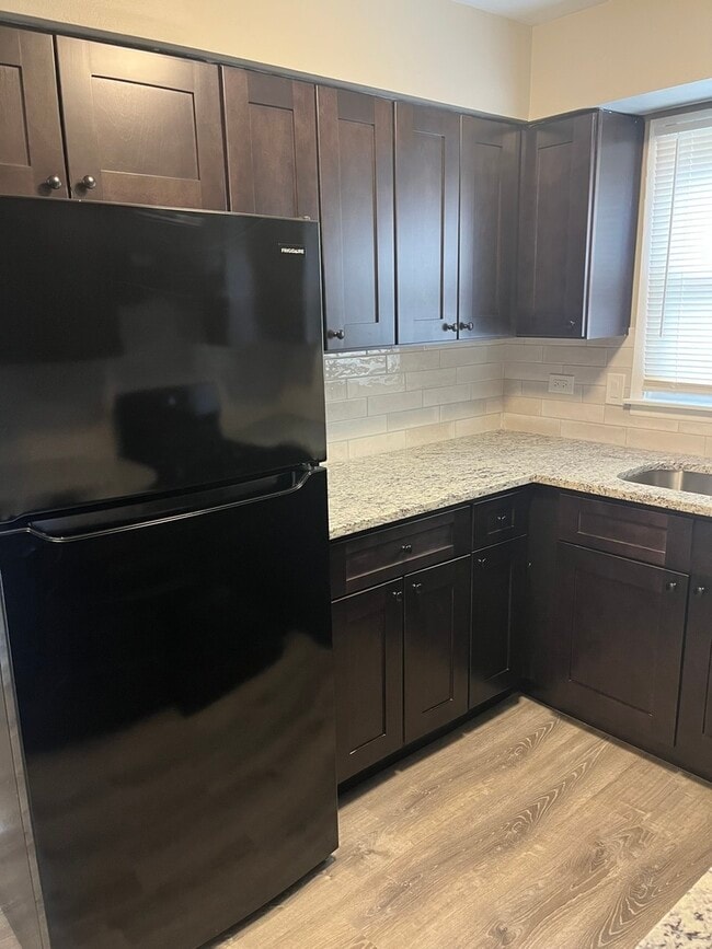 Building Photo - 7041 99th St