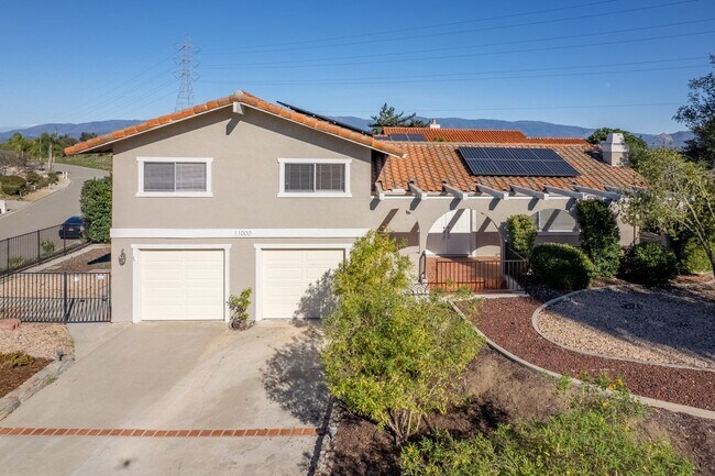 Building Photo - 11000 Meadow Glen Way E