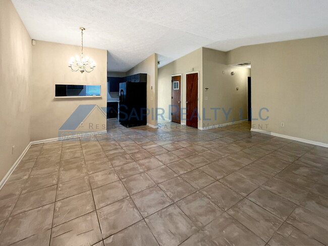 Building Photo - 5609 Mallard Trail