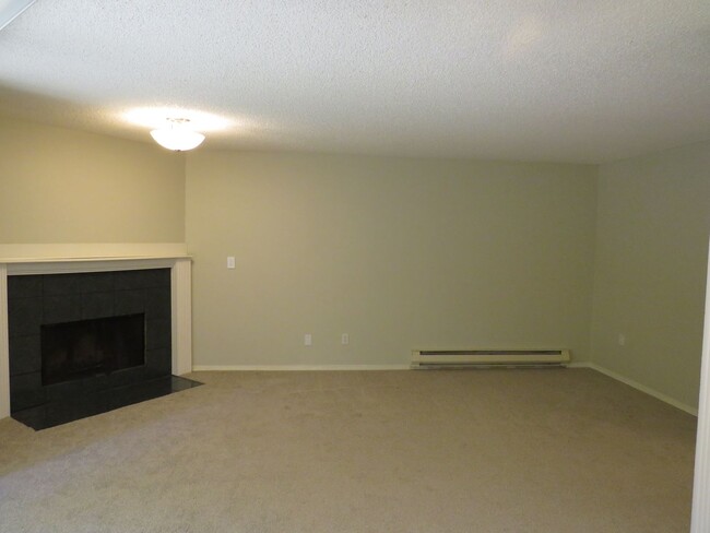 Building Photo - Totem Lake Cute 1bed/1bath ground floor Co...