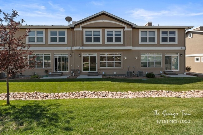 Building Photo - LUXURY 3BR TOWNHOME IN THE VILLAS AT NORTH...