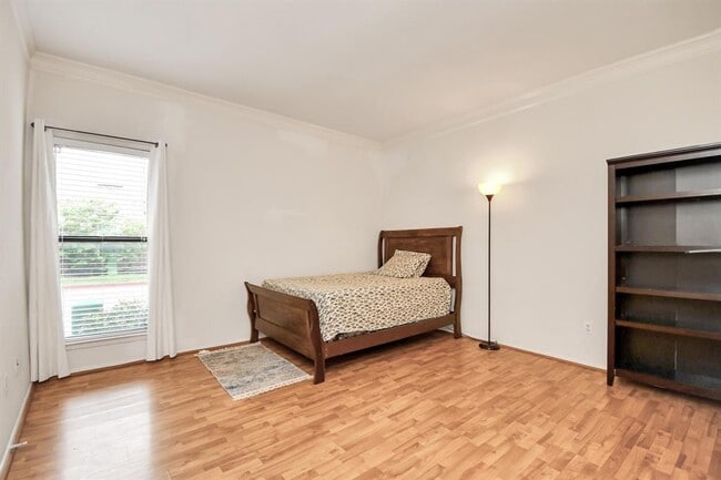 Building Photo - 7950 N Stadium Dr