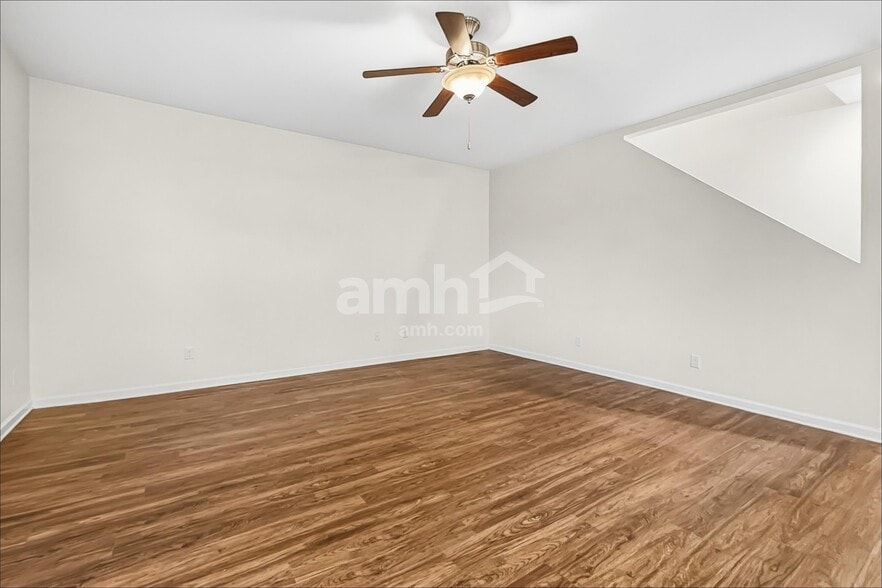 Building Photo - 319 Crabapple Cir