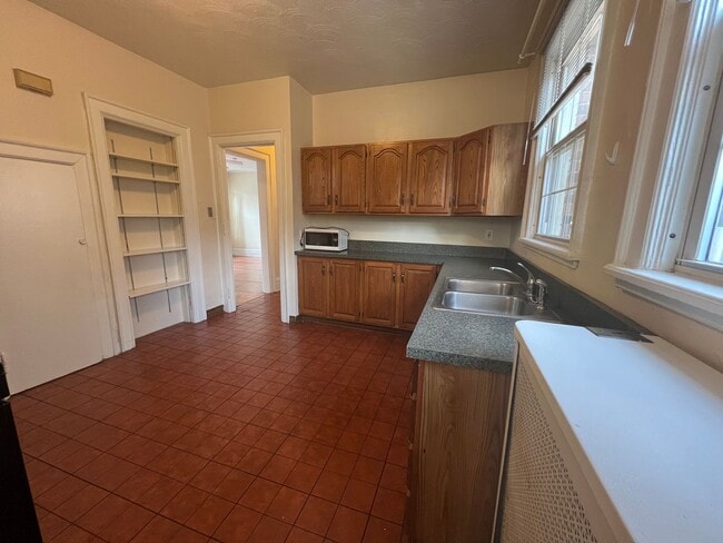 Building Photo - 1724 Wightman St