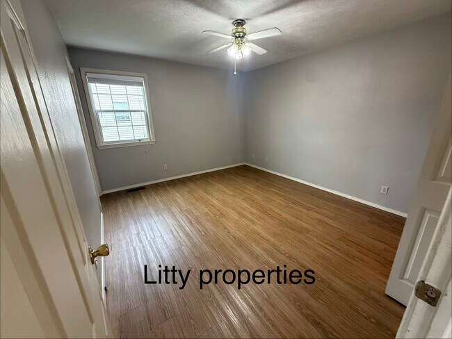Building Photo - 1509 Fair Park Cir
