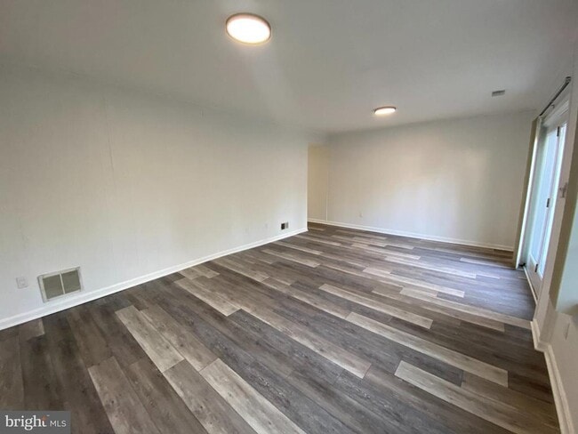 Building Photo - 3116 Cedar Grove Dr