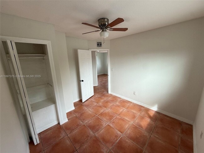 Building Photo - 10865 Gibson Dr