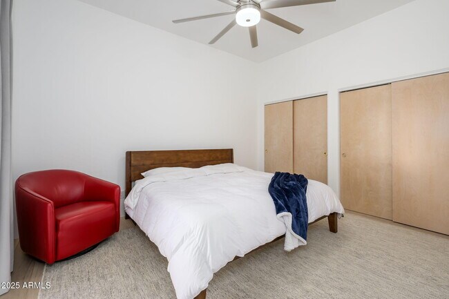 Building Photo - 25810 N Abajo Dr